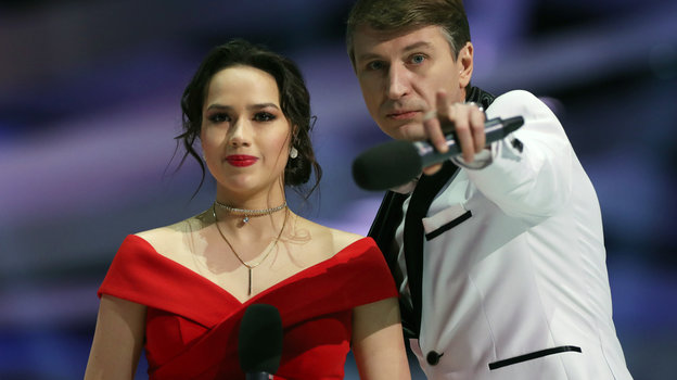 Алина Загитова и Алексей Ягудин. Фото Александр Федоров, «СЭ» / Canon EOS-1D X Mark II Алина Загитова и Алексей Ягудин. Фото Александр Федоров, «СЭ» / Canon EOS-1D X Mark II