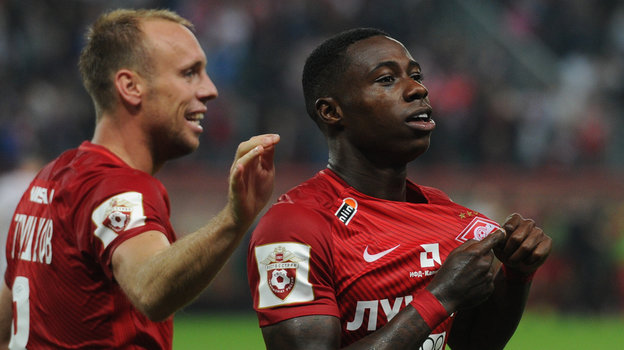 Денис Глушаков и Квинси Промес. Фото Александр Федоров, «СЭ» / Canon EOS-1D X Mark II Денис Глушаков и Квинси Промес. Фото Александр Федоров, «СЭ» / Canon EOS-1D X Mark II