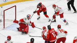 И вина Ларионова, и беда. Эта сборная не могла стать «Красной машиной» — но тренер не был готов сыграть проще