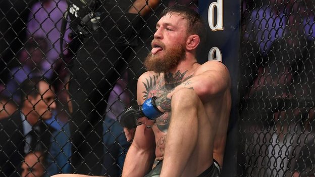 Конор Макгрегор после поражения от Хабиба Нурмагомедова. Фото Independent.co.uk Конор Макгрегор после поражения от Хабиба Нурмагомедова. Фото Independent.co.uk