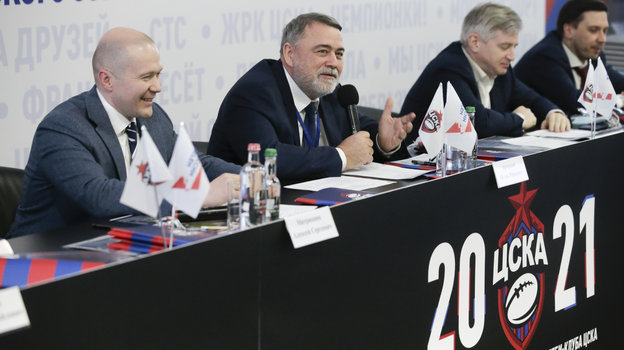 Президент регби-клуба Алексей Митрюшин, помощник председателя правительства Российской Федерации, Пресс-служба РК ЦСКА председатель Высшего совета Федерации регби России Игорь Артемьев, министр правительства Москвы, руководитель департамента культуры города Москвы Александр Кибовский и директор центра спортивных инновационных технологий и подготовки сборных команд департамента спорта города Москвы Дмитрий Климов (слева – направо). Фото Пресс-служба РК ЦСКА Президент регби-клуба Алексей Митрюшин, помощник председателя правительства Российской Федерации, Пресс-служба РК ЦСКА председатель Высшего совета Федерации регби России Игорь Артемьев, министр правительства Москвы, руководитель департамента культуры города Москвы Александр Кибовский и директор центра спортивных инновационных технологий и подготовки сборных команд департамента спорта города Москвы Дмитрий Климов (слева – направо). Фото Пресс-служба РК ЦСКА