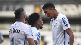 Пеле вдохновляет «Сантос», тренер «Сан-Паулу» извинился перед футболистами