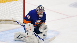 Этот вратарь — сильнейший из русских в НХЛ. И это не Бобровский или Василевский