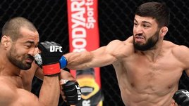 «Люблю орехи, сухофрукты. Кола и бургеры — не мое». Армянский талант UFC — о приступах бешенства и витаминках