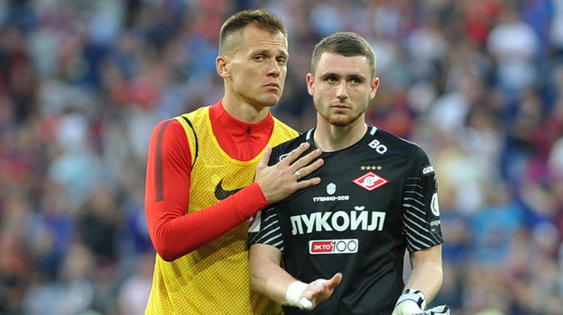 Вратари «Спартака» Артем Ребров (слева) и Александр Селихов. Фото Федор Успенский, «СЭ» / Canon EOS-1D X Mark II Вратари «Спартака» Артем Ребров (слева) и Александр Селихов. Фото Федор Успенский, «СЭ» / Canon EOS-1D X Mark II