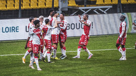 «Монако» с Головиным победил, «Барса» и Месси догнали «Реал»