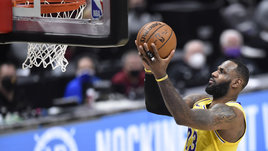 «Расист, который позволяет себе слишком многое». Пользователи соцсетей недоумевают из-за выходки Леброна