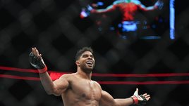 «Кочкина помню. Заеду к нему в Екатеринбург». Оверим — о боях против русских, нокаутах коленями и богатырском здоровье