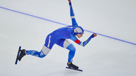 Пока биатлонисты мучаются, конькобежцы и скелетонисты — жгут. Голикова — чемпионка мира!