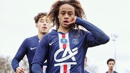 Новый Хави играет не в «Барселоне». Он ушел в «ПСЖ» вслед за Неймаром и в 17 лет заслужил доверие Почеттино