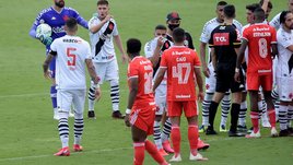 «Фламенго» и «Интер» ждет финал, новый скандал с ВАР, Креспо может получить Диегу Косту