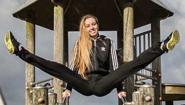 Верона ван де Лёр покинула спорт в 2008-м, к тому времени став серебряной призеркой чемпионата мира 2002 года. По её словам, любимая работа в порноиндустрии принесла гораздо больше финансовой свободы, чем спорт.