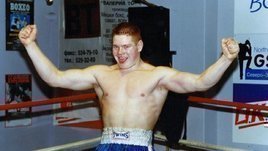 «Уличный колхоз непобедим». Дацик в 18 лет пришел на арену, сразу выскочил на бой и вырубил будущего чемпиона UFC