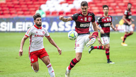 «Фламенго» в шаге от титула, болельщик пожертвовал миллион, Сампаоли атаковал арбитра