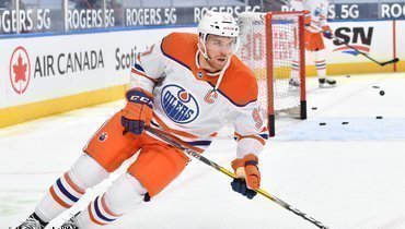 Лучший игрок НХЛ прямо сейчас: забивал олимпийскому чемпиону в 7 лет, выбил 500 очков быстрее Овечкина