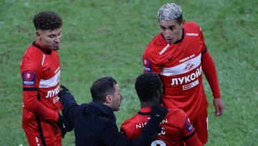 Джордан Ларссон, Доменико Тедеско, Виктор Мозес, Эсекиэль Понсе.