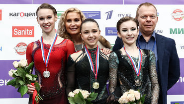 28 февраля. Москва. Лучшие фигуристки финала Кубка России Майя Хромых, Камила Валиева, Дарья Усачева.