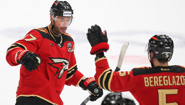 «Авангард» начнет плей-офф КХЛ серией с «Автомобилистом».