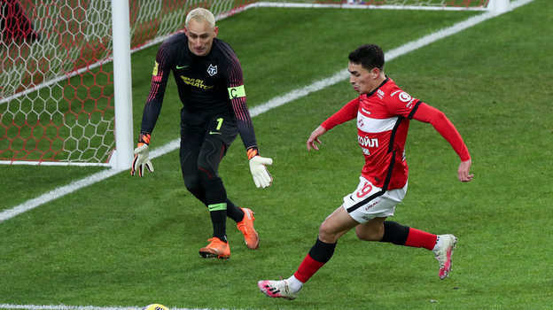 Эсекиэль Понсе и Сергей Рыжиков. Фото Дарья Исаева, «СЭ» / Canon EOS-1D X Mark II Эсекиэль Понсе и Сергей Рыжиков. Фото Дарья Исаева, «СЭ» / Canon EOS-1D X Mark II