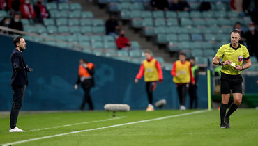 Доменико Тедеско и судья Игорь Панин.