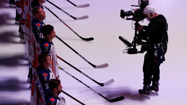 ТВ-камера на льду. Фото Дарья Исаева, «СЭ» / Canon EOS-1D X Mark II ТВ-камера на льду. Фото Дарья Исаева, «СЭ» / Canon EOS-1D X Mark II