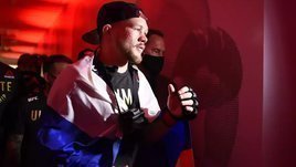 «Поражение» Петра Яна — спектакль, который нужен Дане Уайту