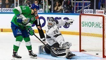 11 март. Уфа. «Салават Юлаев» — «Трактор» — 3:2. Маркус Гранлунд забрасывает победную шайбу в ворота Ивана Федотова.