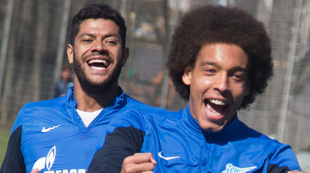 Халк и Аксель Витсель. Фото Вячеслав Евдокимов, ФК «Зенит» Халк и Аксель Витсель. Фото Вячеслав Евдокимов, ФК «Зенит»