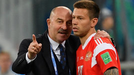 «Смолов дважды забил в двух матчах. Но у нас есть Ионов, Головин...» Черчесов о составе сборной, реакции Миранчука на «золотой актив» и возвращении Дзюбы