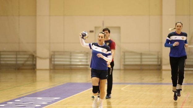 Тренировка женской сборной России по гандболу. Фото Алексей Ерёмин / ФГР Тренировка женской сборной России по гандболу. Фото Алексей Ерёмин / ФГР