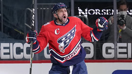 Еще одно историческое достижение Овечкина: он обошел по голам легендарного Эспозито!