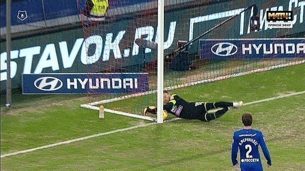 17 марта. Москва. ЦСКА — «Зенит» — 2:3. Эпизод с возможным голом в ворота Игоря Акинфеева. 17 марта. Москва. ЦСКА — «Зенит» — 2:3. Эпизод с возможным голом в ворота Игоря Акинфеева.