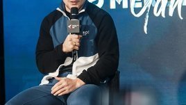 «Сын прислал видео, как он сам Стерлинга коленом ударил». Петр Ян — пацанское интервью после скандального боя