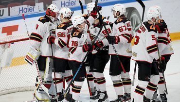 22 марта. Магнитогорск. «Металлург» — «Авангард» — 0:3. Хоккеисты «Авангарда».