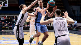 «Зенит» не сбавляет ход, «Химки» одерживают важную победу в Польше