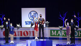 Дерзить тренеру плохо, но ажиотаж вокруг парного катания — это круто. Впервые за долгое время в топе не только женская «одиночка»