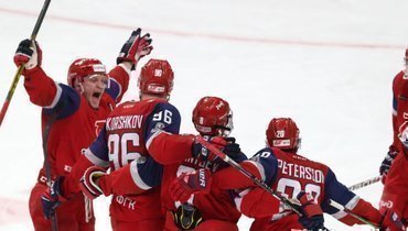 27 марта. Ярославль. «Локомотив» — ЦСКА — 2:1 ОТ. Радость хоккеистов ярославской команды.