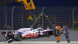 Хэмилтон переиграл Ферстаппена. Мазепин не проехал и круга