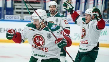 Хоккеисты «Ак Барса».