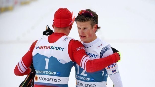 Александр Большунов и Йоханнес Клебо. Фото Reuters Александр Большунов и Йоханнес Клебо. Фото Reuters