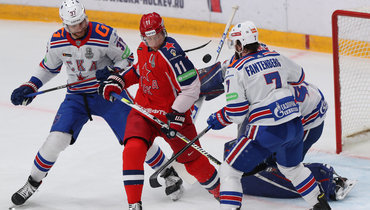 Роботы из ЦСКА не дали СКА ни шанса. Речь Брагина и ранняя замена вратаря не помогли