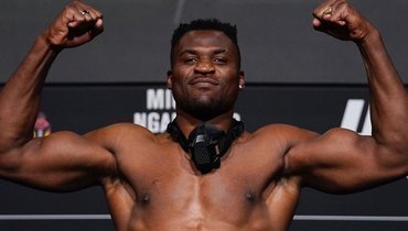 Франсис Нганну.