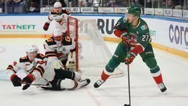 Первый матч финала «Востока»: команды рубили друг друга, но судьбу игры решил рикошет