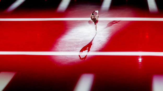 6 апреля. Москва. Шоу Тутберидзе «Чемпионы на льду». Евгения Медведева. Фото Дарья Исаева, «СЭ» / Canon EOS-1D X Mark II 6 апреля. Москва. Шоу Тутберидзе «Чемпионы на льду». Евгения Медведева. Фото Дарья Исаева, «СЭ» / Canon EOS-1D X Mark II