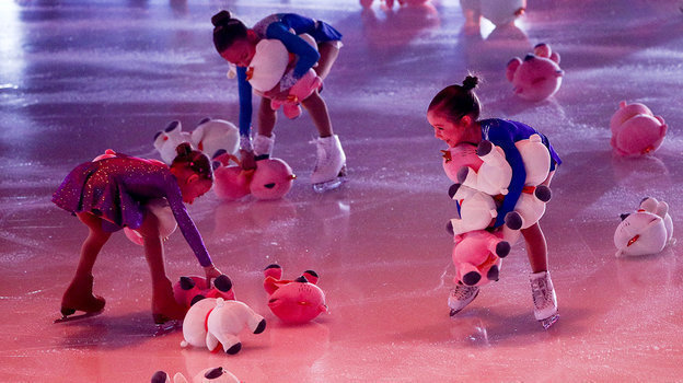 6 апреля. Москва. Шоу Тутберидзе «Чемпионы на льду». Фото Дарья Исаева, «СЭ» / Canon EOS-1D X Mark II 6 апреля. Москва. Шоу Тутберидзе «Чемпионы на льду». Фото Дарья Исаева, «СЭ» / Canon EOS-1D X Mark II