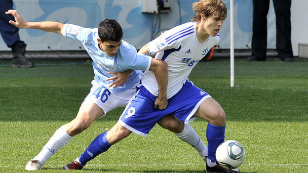 21 мая 2011 года. «Динамо» — «Крылья Советов» — 1:0. Александр Кокорин и Ибрагим Цаллагов. Фото Алексей Иванов 21 мая 2011 года. «Динамо» — «Крылья Советов» — 1:0. Александр Кокорин и Ибрагим Цаллагов. Фото Алексей Иванов