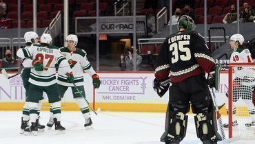 20 апреля. Глендейл. «Аризона» — «Миннесота» — 2:5. Кирилл Капризов празднует гол.