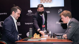 Непомнящий лидирует в турнире претендентов