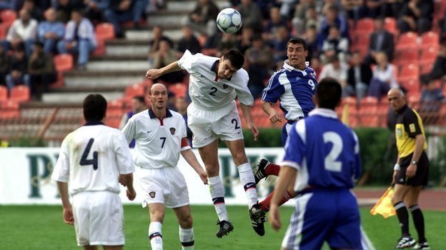 25 апреля 2001 года. Белград. Югославия — Россия— 0:1. Юрий Ковтун против Саво Милошевича. Фото Григорий Филиппов, - 25 апреля 2001 года. Белград. Югославия — Россия— 0:1. Юрий Ковтун против Саво Милошевича. Фото Григорий Филиппов, -