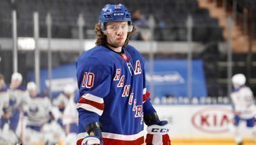 Артемий Панарин в матче с «Баффало».